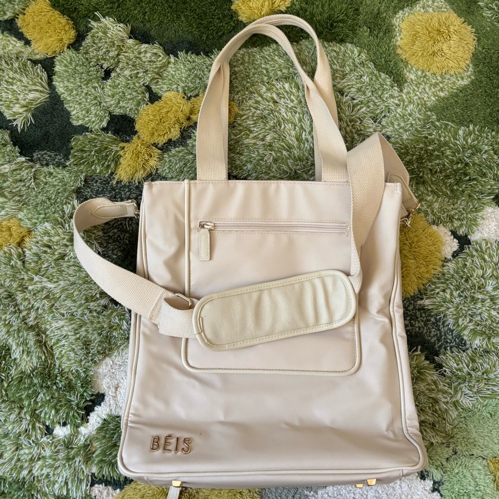 Beis travel/work Tote Bag
